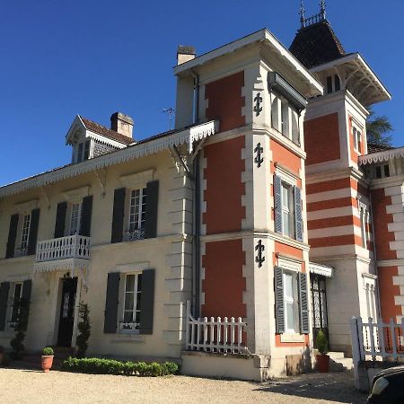 Bed and Breakfast Manoir De L'Epine Saint-Séverin Exterior foto